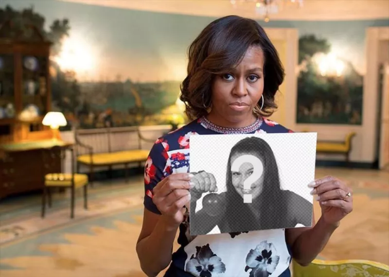 Fotomontaje con Michelle Obama sujetando tu fotografía. ..